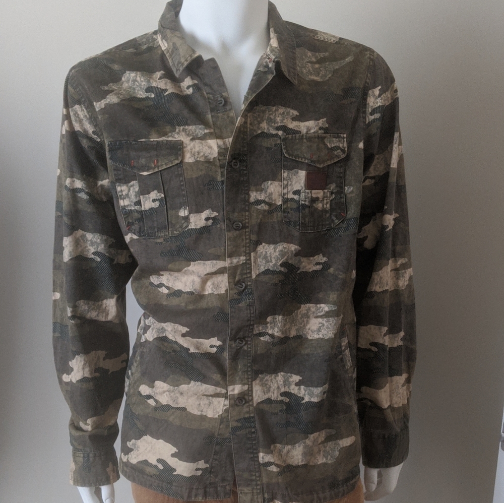 THIRD & ARMY Camo Button Down Jacket NWT!!